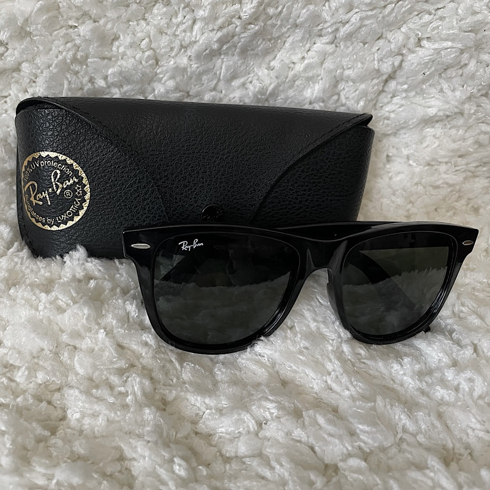 RayBan Wayfarer Sunglasses